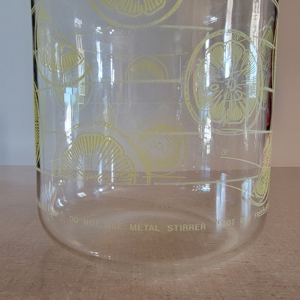 Vintage Pyrex 2 Qt Lemonade Pitcher‎ Lemon Slice USA #7520 - Picture 5 of 7